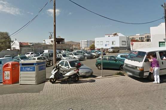 Fallece una persona de avanzada edad de forma repentina en un parquin de Los Llanos (Foto TA)